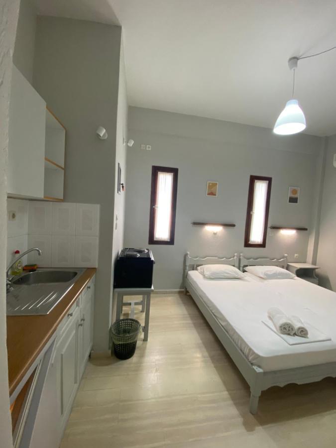 George Apartments Stoúpa מראה חיצוני תמונה