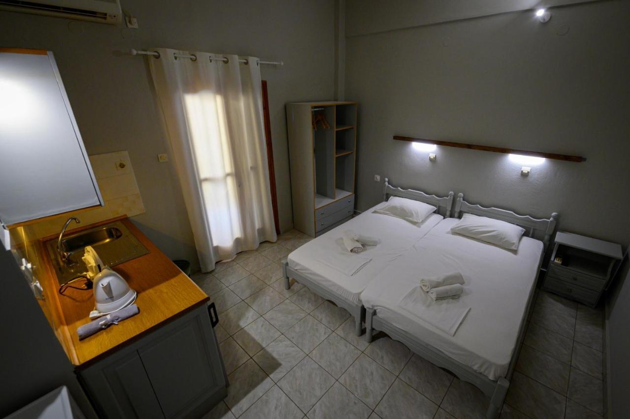 George Apartments Stoúpa מראה חיצוני תמונה